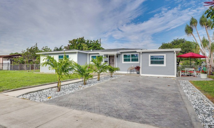 Miami Gardens Apartment | 2 Mi to Hard Rock Stadium: Studio in Miami Gardens