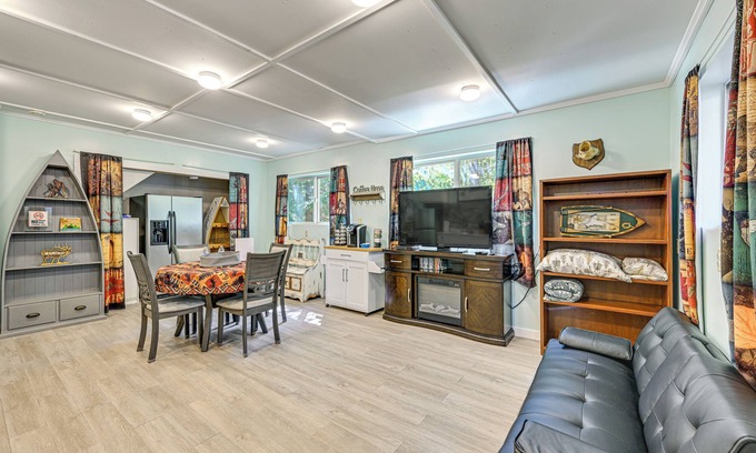 Hoodsport Cabin | 2 Mi to Lake Cushman Access: PNW Cabin Retreat!