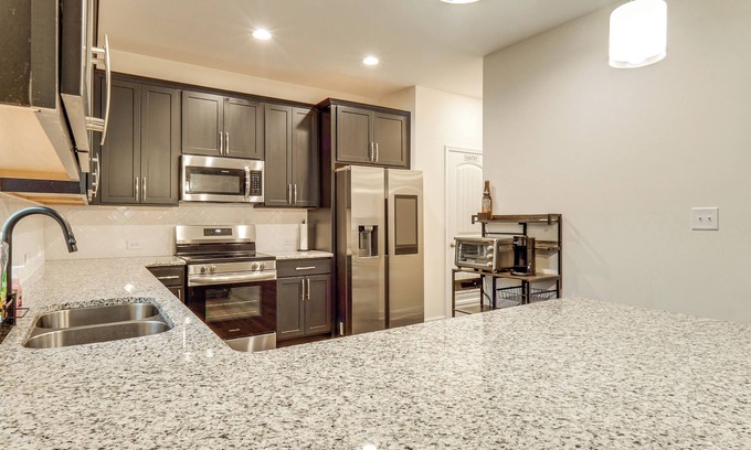 Fayetteville House | 2 Mi to Lake Rim Park: Home w/Private Yard!