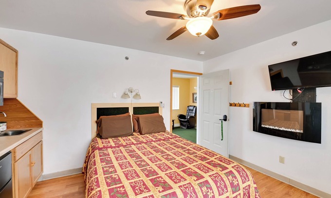 Malta Apartment | 2 Mi to River: Malta Retreat w/Community Grills!