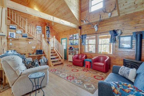 Casper Mountain House | 2 Mi to Skiing Casper Cabin with Mtn Views!