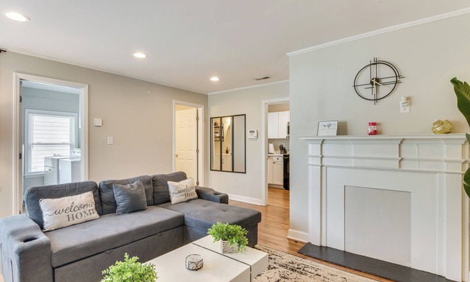 Biddleville House | < 2 Mi to Uptown Charlotte: Home w/Large Yard!