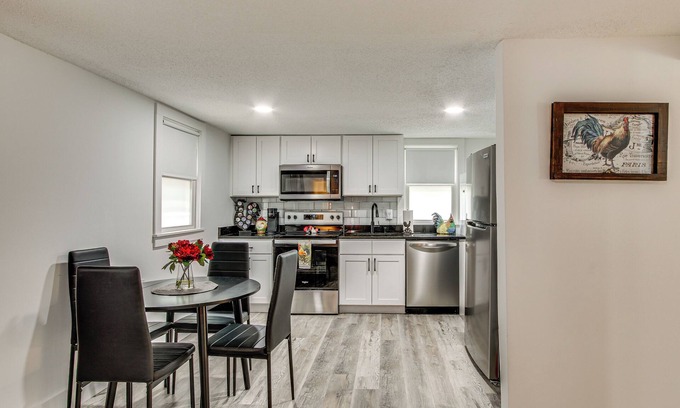 Columbia Apartment | 2 Mi to USC Campus: Peaceful Apartment w/Yard