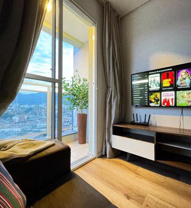 Santo Cristo Apartment | 2 Quartos mais Piscina com Vista para o Cristo