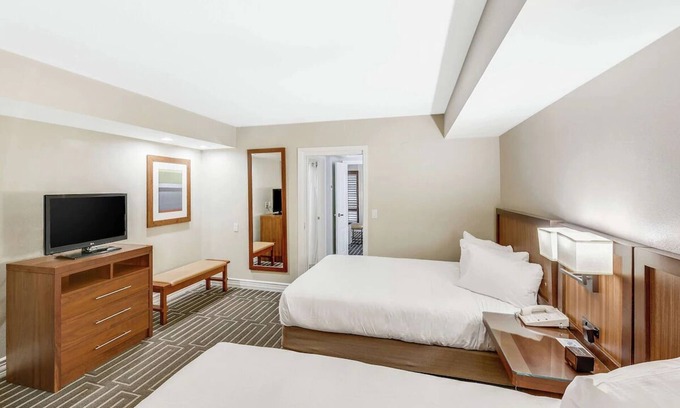 North Mountain Hotel | 2 Queen Beds 1BR Suite, Hilton Phoenix Tapatio Cliffs, Seven Pools, Water Slide