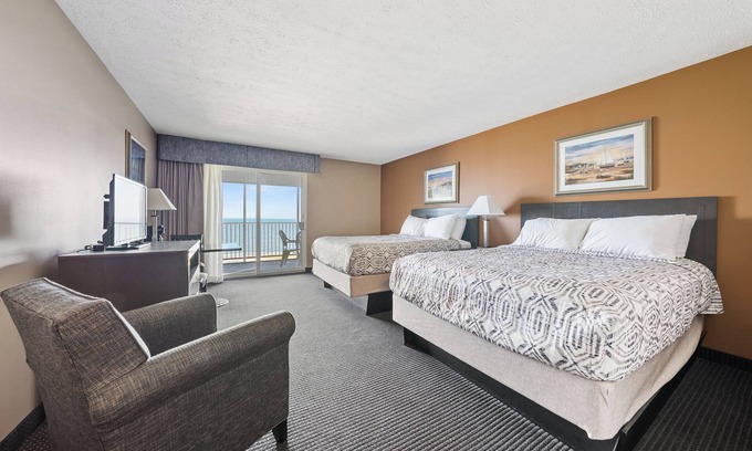 Put-in-Bay Hotel | 2 Queen Lakeview Room