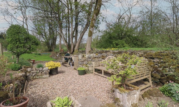 Airton House | 2 Riverside Walk