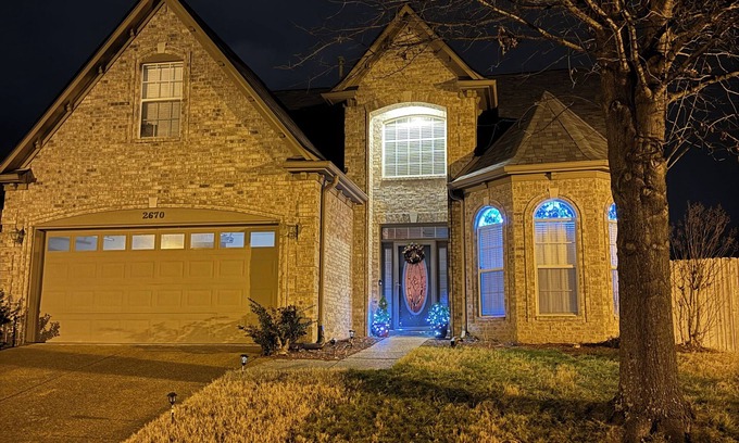 Gray's Creek House | 2 Rooms in a house in charming Memphis with treadmill, AC, WiFi, TV, coffee,