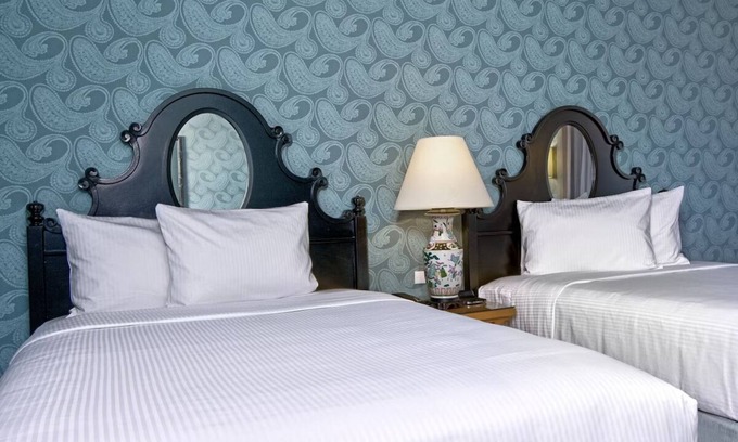 Downtown San Francisco Hotel | 2 Spacious Units with Pool & Free Breakfast in San Francisco SoMa