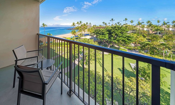 Kaanapali Hotel | 2 Spacious Units with Private Lanais, Outdoor Swimming Pool!