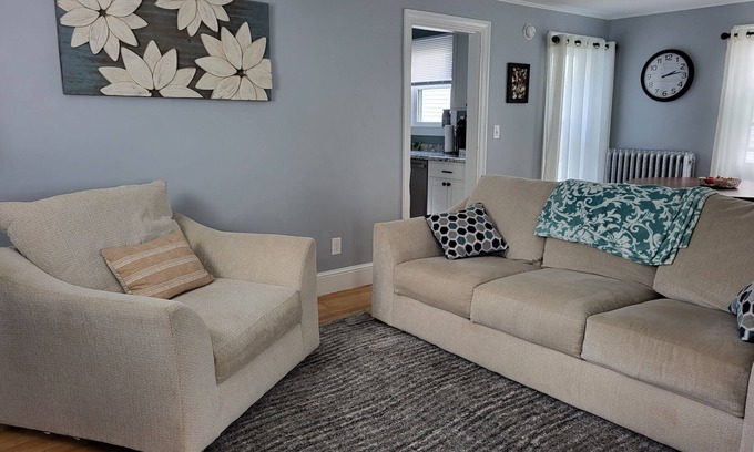 Bangor House | 2 story cozy home. Walk to downtown Bangor and Brewer. Safe quiet neighborhoodn