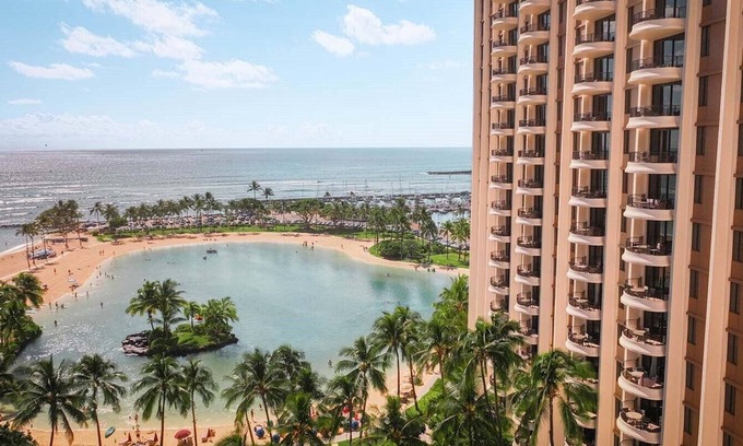 Waikiki Resort | 2 Story Penthouse 3 Bed, 3 Bath Ocean View - Lagoon Tower HGVC Hawaiian Village