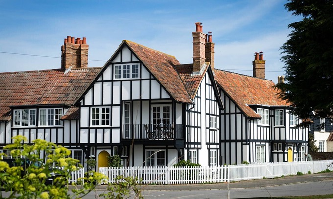 Thorpeness Cottage | 2 THE DUNES, THORPENESS, family friendly in Thorpeness