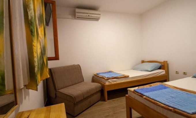 Neum Apartment | 2 Triple Room With Private Parking