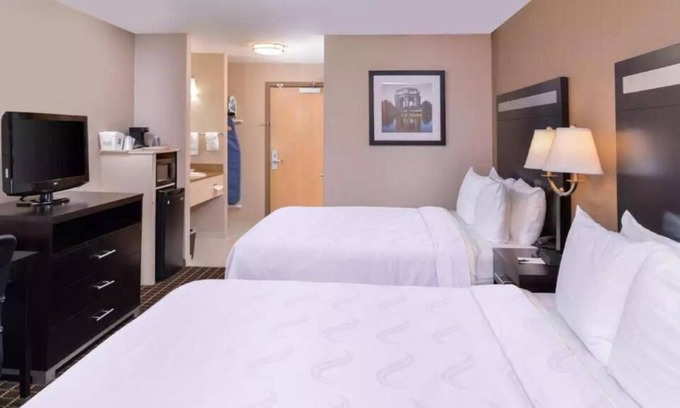 South San Francisco Hotel | 2 x Non-Smoking Two Queens Room at Hotel Nova SFO By FairBridge