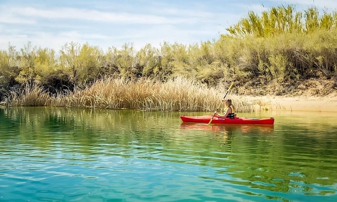 Laughlin Hotel | 2 x Sedona Pool View Queen Non Smoking Room at Edgewater Casino Resort