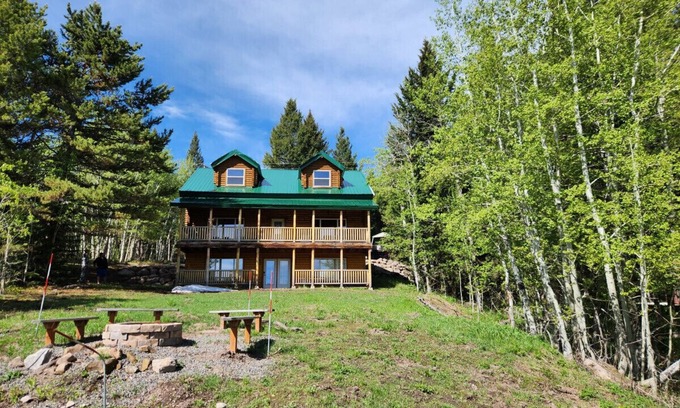 Island Park House | 20 Miles from Yellowstone - Fire Pit - Great Views - Balsam Hill Lodge