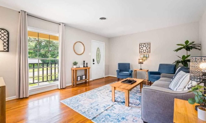 Mobile House | 20 Mins to Downtown! Relaxing Rambler