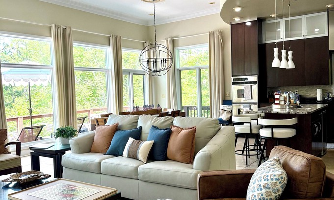 Dadeville House | 20% off Fall special! Come relax, fire pit, fireplaces and close to Auburn!