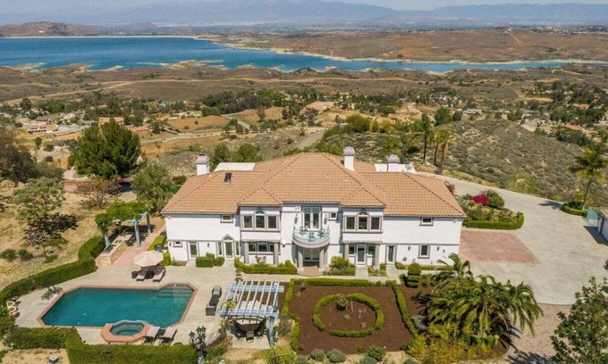 Perris House | 20% Off Nov 13-16! W/Pool & Hot Tub, Great Views!