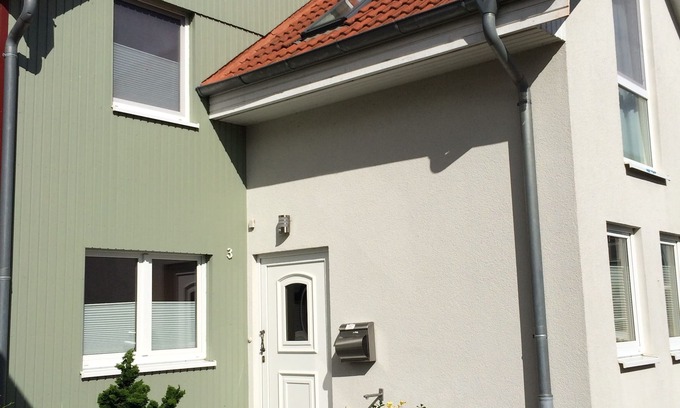 Steinbeckervorstadt House | 200 m vom Yachthafen Entfernt Ansprechendes 5 Zi. Ferienhaus mit 3 Schlafzimmern