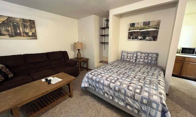 Tomah Apartment | 201 E Veterans St Apt G by Patriot Properties