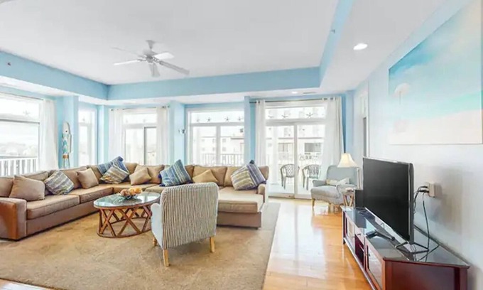 Little Salisbury House | ⭐️201 St. Kitts Gorgeous 50 steps to Beach Freshly Painted⭐️