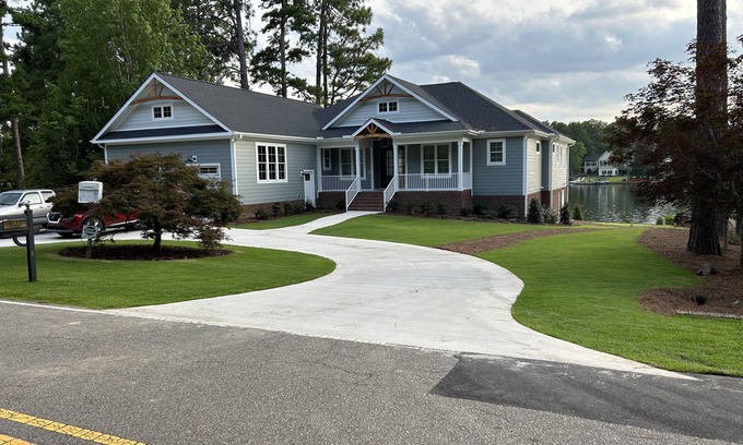 Pinehurst House | 2024 US Open 4 Bedroom/5 Baths NEW HOUSE on Lake Pinehurst - 10 minute to Course
