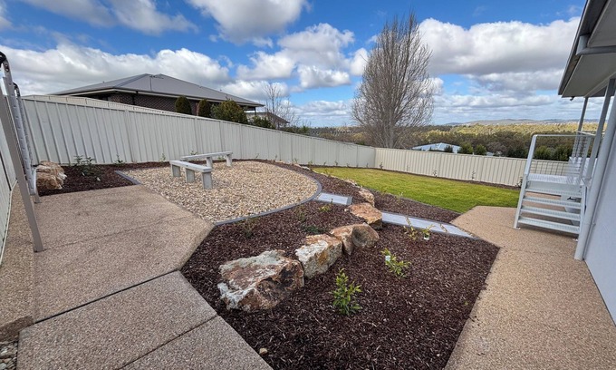 Estella House | 21 Samson Ave, Estella