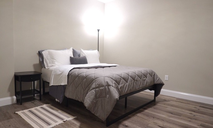 Chelsea Apartment | #21 - Spacious 2BR Apartment for Long-term Stay