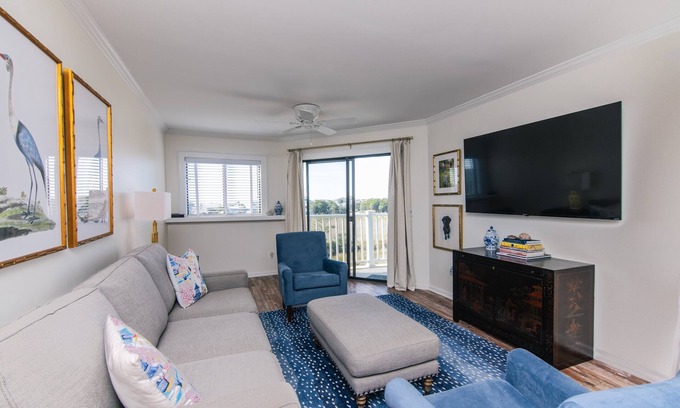 Edisto Island Villa | 210 Bay Creek Villa-Beautiful 2nd Floor Villa;Private Balcony;Water Views;Communal Pool