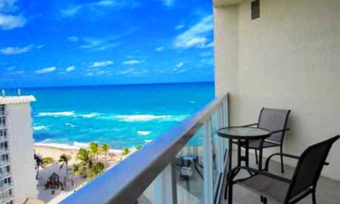Sunny Isles Beach Condo | 22% DISCOUNT! Ocean Beach Condo La Perla Sunny Isles Beach Miami Fl. STR-00067.