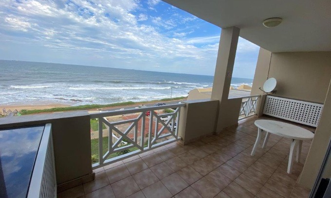 Selection Beach Apartment | 24 Waterfront