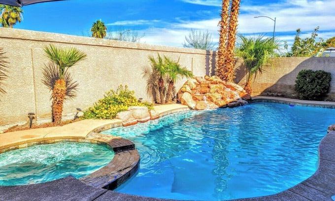 Silverado Ranch House | #24Villa w/Pool&Spa: mins to LVStrip/Green Valley
