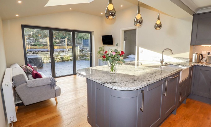 Llangollen Cottage | 25 Maes Collen