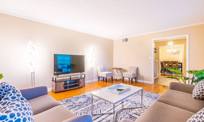 Huntsville House | 2509 Vista Dr (HSV) MTR 30 · *Deer Crossing* Rec Room/3100 Sq Ft/5 Bedroom Home