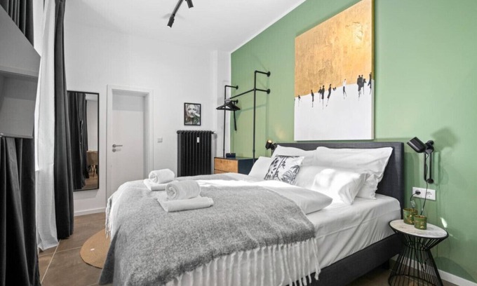 Krefeld Apartment | 25qm *Design WOW Studio* | City | Ruhig | Hbf 100m