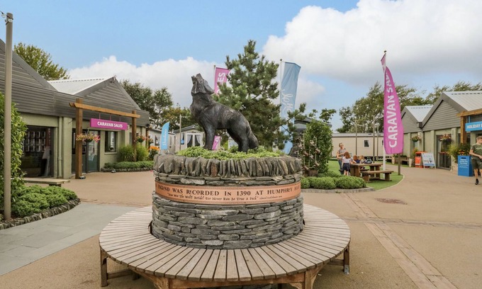 Flookburgh Cottage | 28 CONISTON, pet friendly, character holiday cottage in Flookburgh