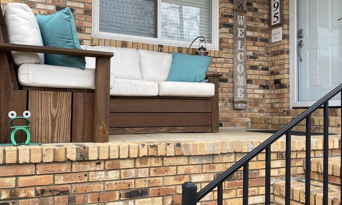 Jasper House | 295 is 5 minutes from dam with boat launch and tritoon boat for rent.