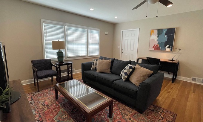 Clairmont Heights Apartment | 2bd/1ba apt in walkable area near Emory, nature trails, available Nov. 21st