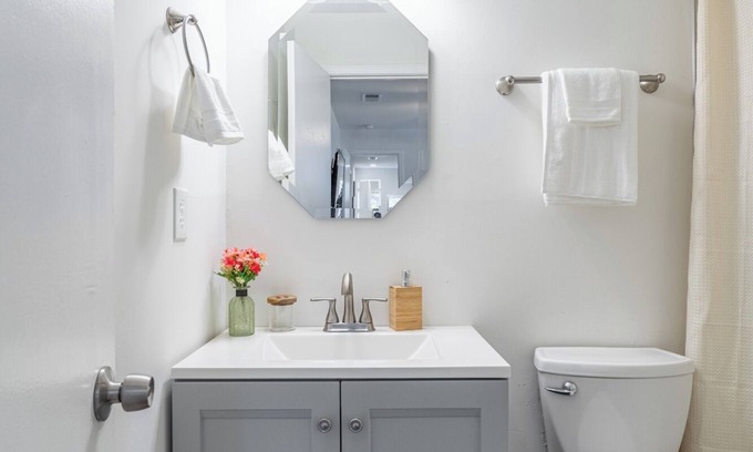 Austell Apartment | 2BD Oasis Near Battery & SixFlags in Austell