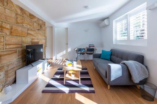 Greenwich Apartment | 2BDR Brand New Apt Moments from RNSh St Leonards