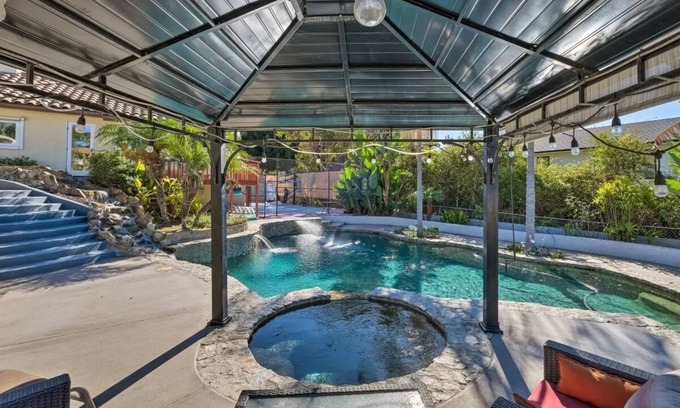 Encinitas Condo | 2Bds 1 Baths w/own entrance, outdoor resort lifestyle. Newly Remodeled