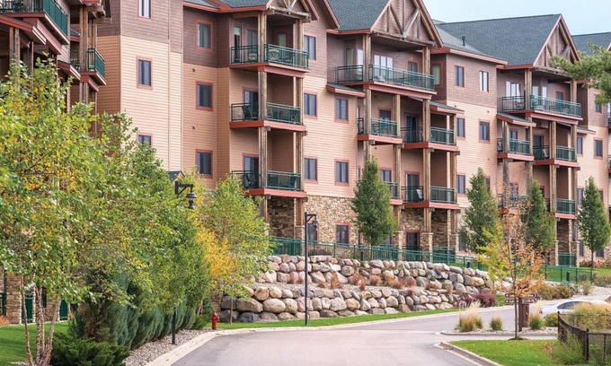 Lake Delton Resort | 2Bed/2Bath Deluxe Suite in our Dells Resort w/Access to Wilderness Territory!
