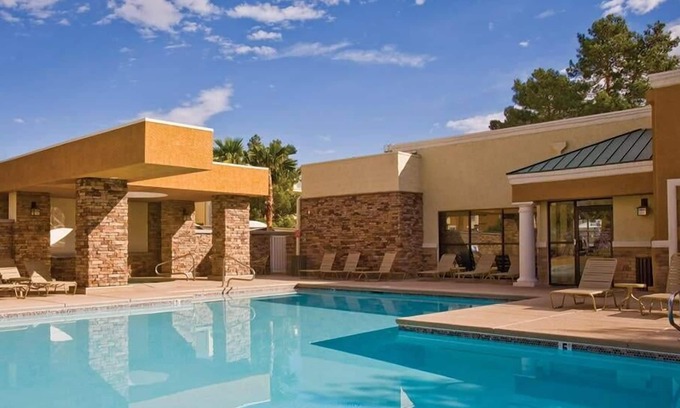 Las Vegas Condo | 2br Condo with Access to Las Vegas Strip!