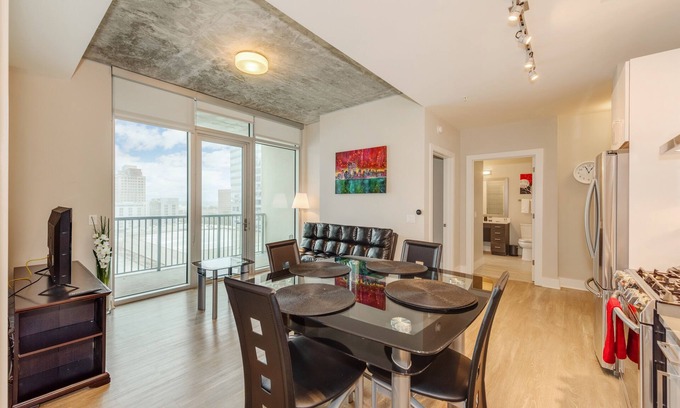 Second Ward Apartment | 2BR Furnished Apartment near Convention Center by RedAwning