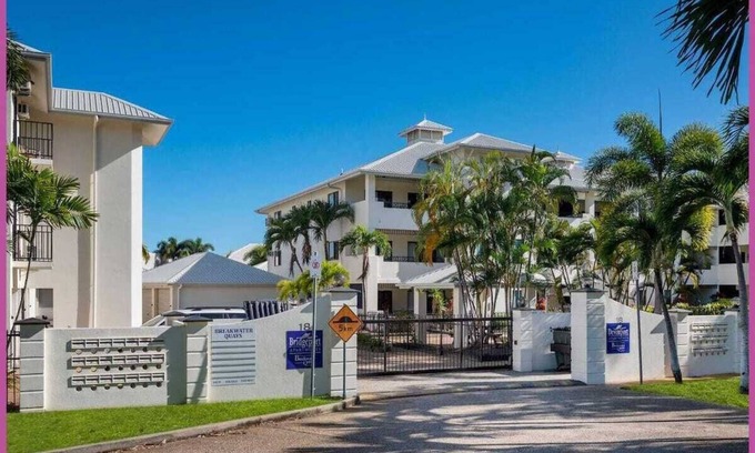 Townsville Apartment | 2BR Marina Apartment - Walk to Ferry-Casino-Strand
