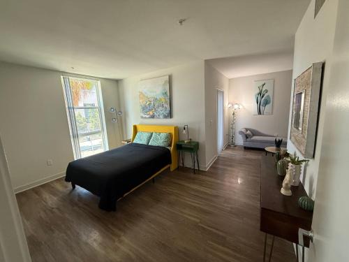 Westlake South Apartment | 2BR with two Balconies & Parking DTLA!