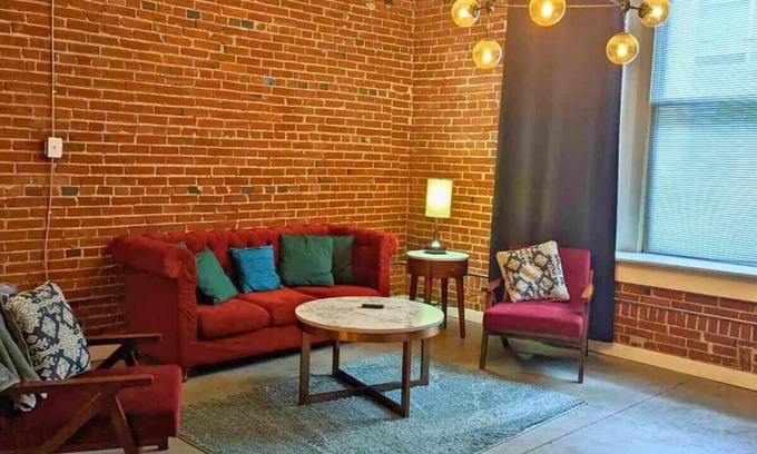 Downtown St. Louis Apartment | 2BR with W&D Mins To Americas Ctr STL Downtown