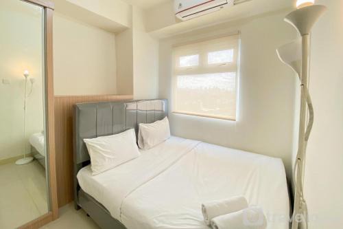 Rawasari Apartment | 2BR Yotayori Home at Green Pramuka City Apartment By Travelio